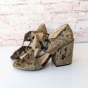 Cabi Olive Green Velvet Interlock Block Heel Shoes Sandals